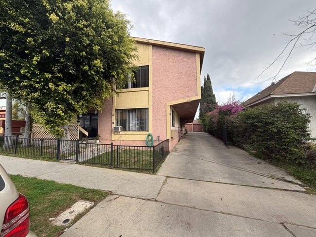 1760 Temple Ave, Unit #d