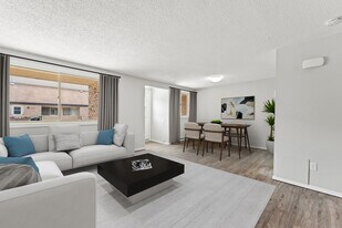 3-19 Burns Drive in Guelph, ON - Building Photo