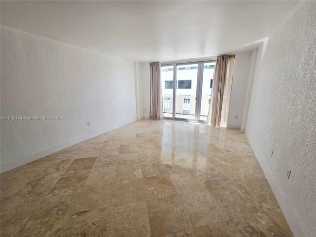 800 West Ave in Miami Beach, FL - Building Photo - Building Photo