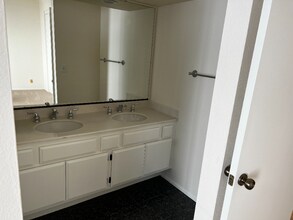 20 Portside in Irvine, CA - Building Photo - Building Photo