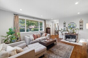 422 Eisner St in Silver Spring, MD - Building Photo