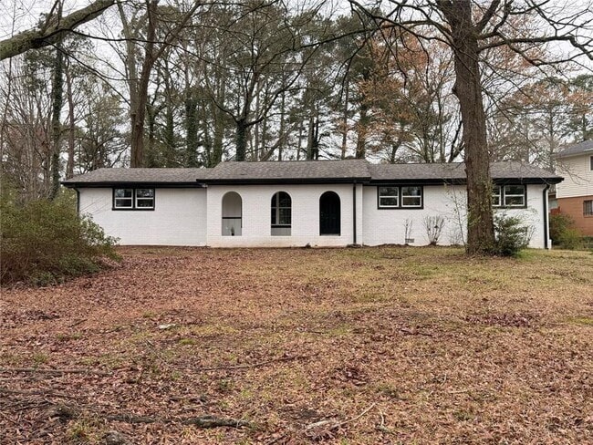 1055 Pinecrest Dr in Forest Park, GA - Building Photo - Building Photo