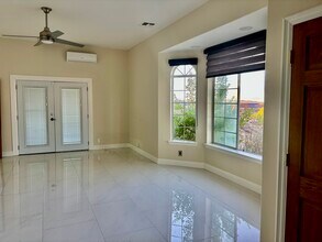 238 Lakeview Dr in Palmdale, CA - Building Photo - Building Photo