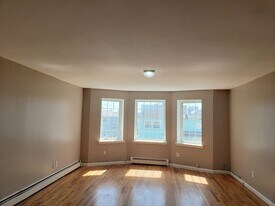 176 Beach 97th St, Unit steps to the ocean in Far Rockaway, NY - Building Photo