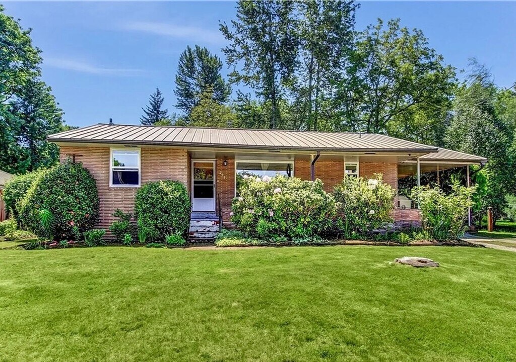 NW Cherry Place (295) Duplex in Issaquah, WA - Building Photo