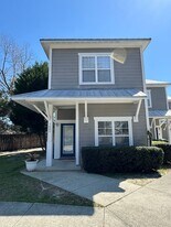 1605 Shoreline Pl in Wilmington, NC - Building Photo