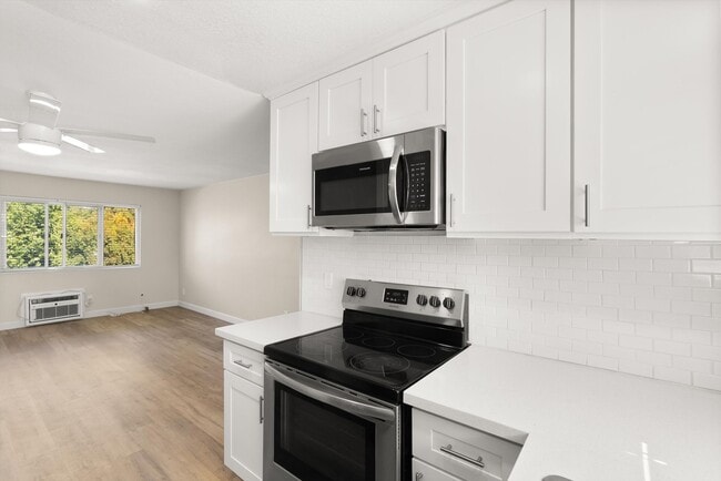 MONTICELLO APARTMENT HOMES in Riverside, CA - Foto de edificio - Building Photo