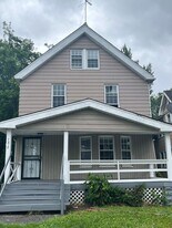 7818 New York Ave in Cleveland, OH - Building Photo