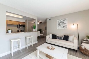 Collins Crossing in Carrboro, NC - Building Photo