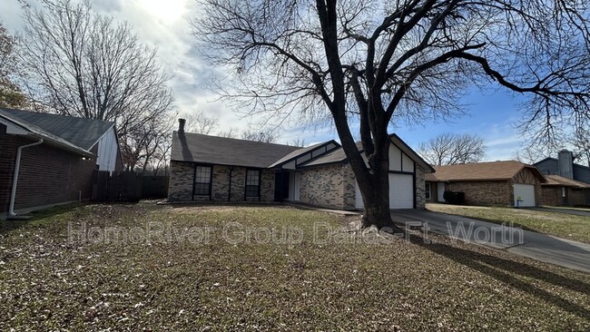 817 Camino Ct in Grand Prairie, TX - Building Photo - Building Photo