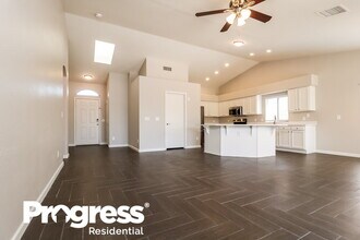 13197 W Ocotillo Ln in Surprise, AZ - Building Photo - Building Photo