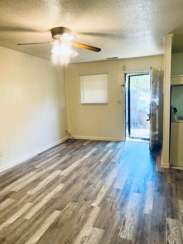 property at 3804 Colonial Park Cir SW