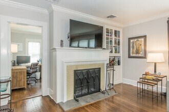 34 Oakwood Ave in Montclair, NJ - Building Photo - Building Photo