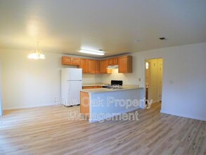 40 Jillian Ln in Chico, CA - Foto de edificio - Building Photo
