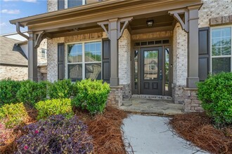 4585 Woodland Bank Blvd in Buford, GA - Building Photo - Building Photo
