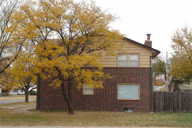 108-118 S Colby in Valley Center, KS - Building Photo - Building Photo