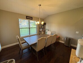 5353 S Twelve Oaks Rd in Springfield, MO - Building Photo - Building Photo