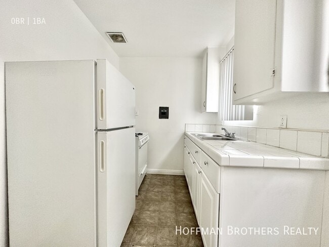 property at 1350 N Citrus Ave