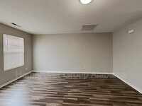 124 Lockport Dr photo'