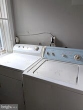 123 N Peach St in Philadelphia, PA - Building Photo - Building Photo