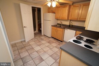 215 W Summit St-Unit -B in Mohnton, PA - Building Photo - Building Photo