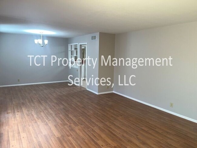 716 N 65th Pl in Mesa, AZ - Building Photo - Building Photo