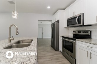 10911 N 20th St in Tampa, FL - Building Photo - Building Photo