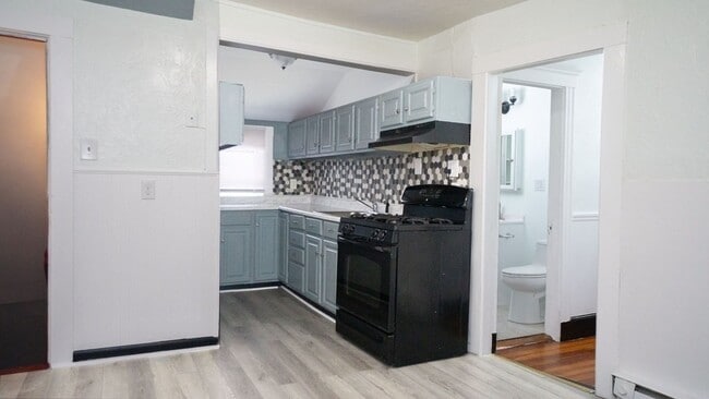 28 Haslet St, Unit 3 in Boston, MA - Building Photo - Building Photo