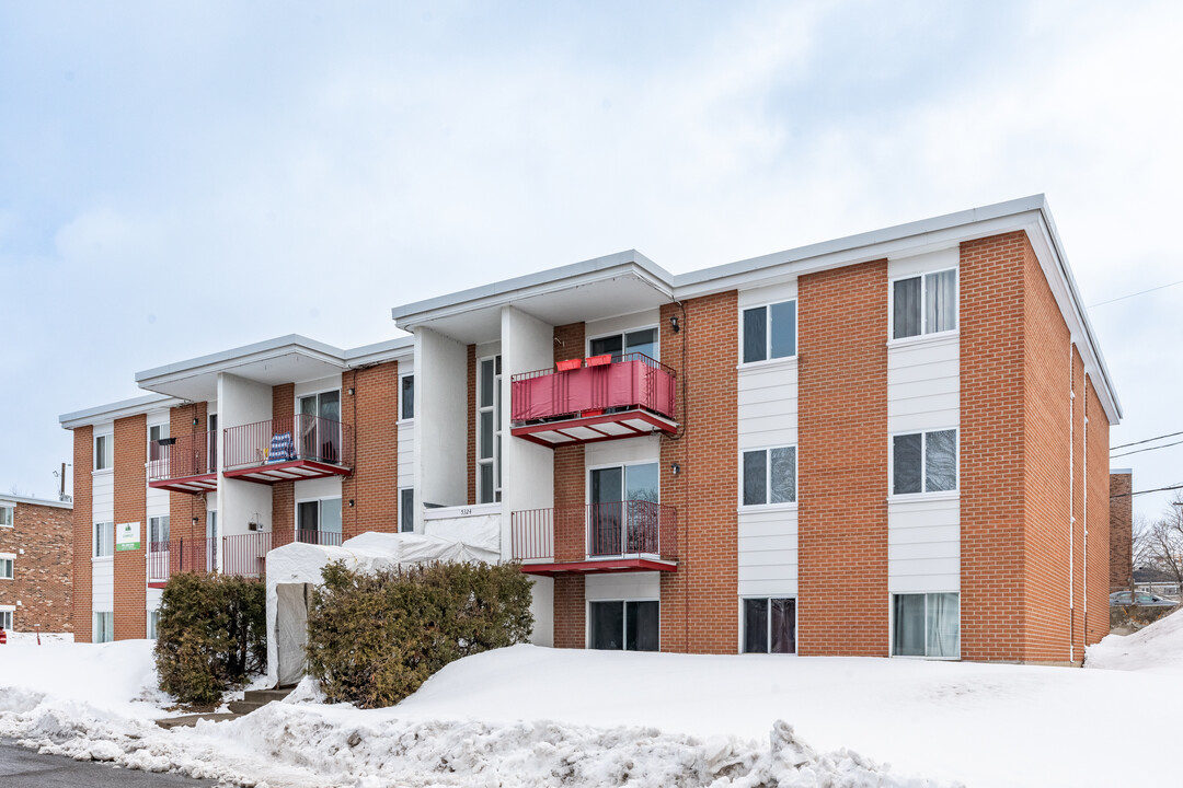 5324 De La Bataille-De-Carillon St in Lévis, QC - Building Photo