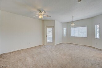 6160 Rumrill St in Las Vegas, NV - Building Photo - Building Photo