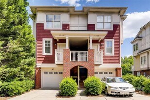1305 Summit Greenway Court in Charlotte, NC - Building Photo