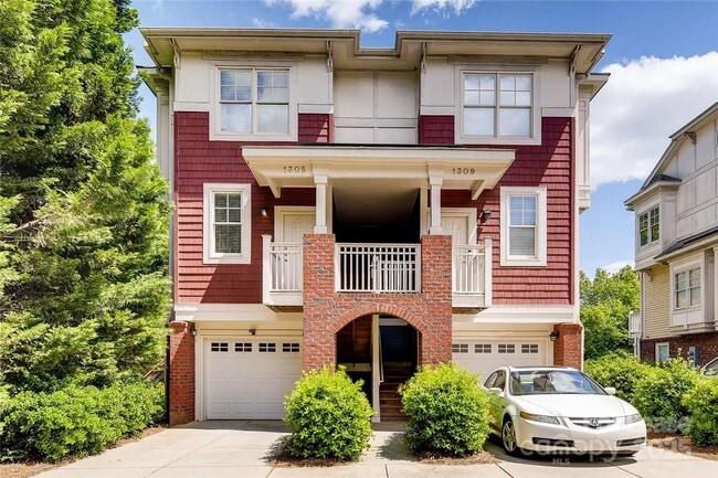 property at 1305 Summit Greenway Court