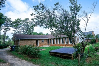 2765 Collins Hill Rd in Lawrenceville, GA - Foto de edificio - Building Photo