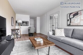 1 Union Square South, Unit FL11-ID178 in New York, NY - Building Photo - Building Photo