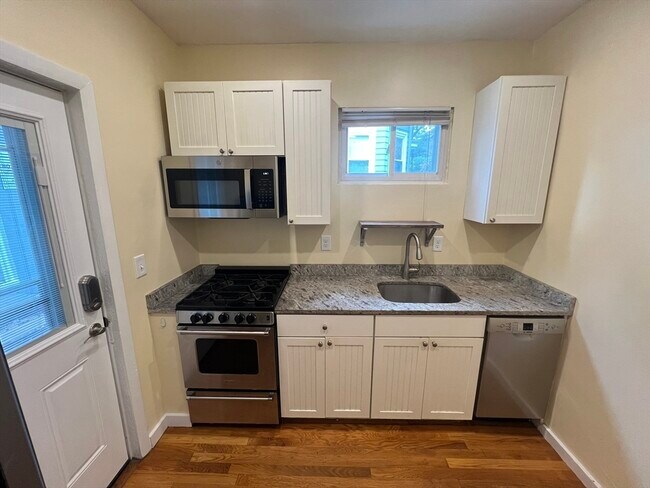 20 Otis St, Unit 2