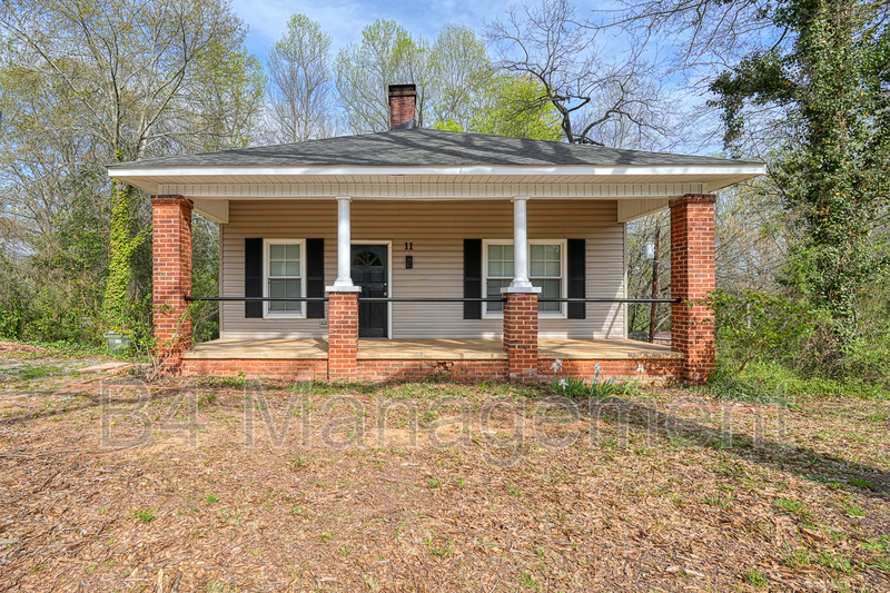 11 Tennent St in Spartanburg, SC - Foto de edificio