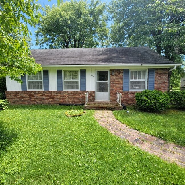 property at 655 E 20th St