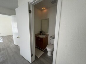 2020 Continental Ave in Tallahassee, FL - Building Photo - Building Photo