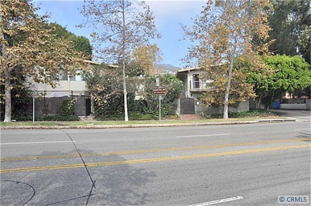 16411 W Sunset Blvd in Pacific Palisades, CA - Building Photo