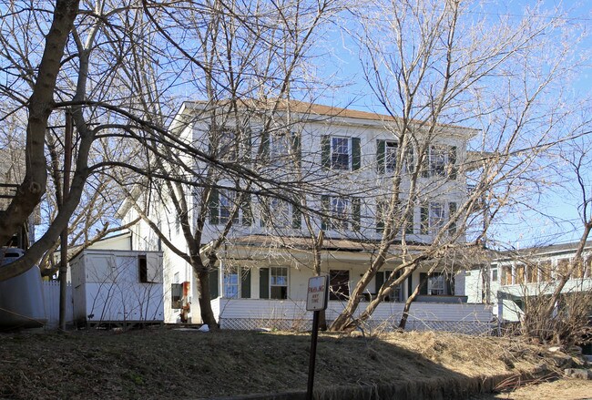 6 Morton Pl in Augusta, ME - Foto de edificio - Building Photo