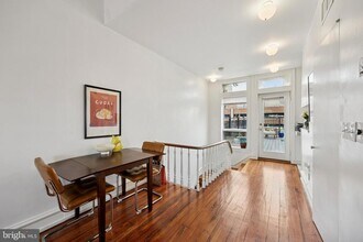 1731 Bainbridge St in Philadelphia, PA - Building Photo - Building Photo