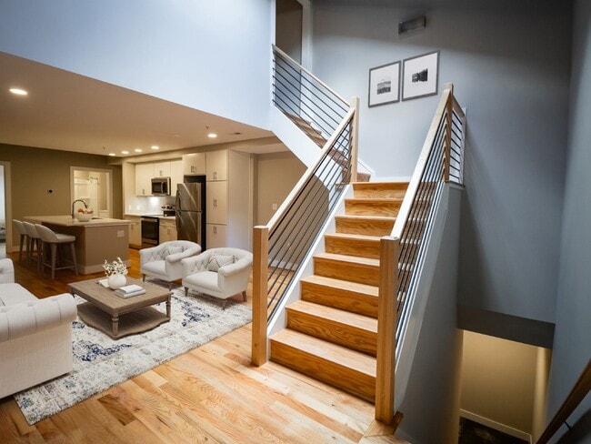 The Watkins at Shockoe in Richmond, VA - Foto de edificio - Building Photo