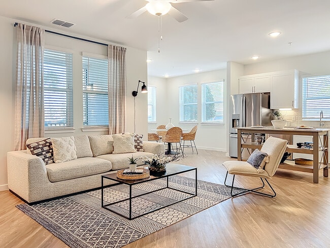 Bayfront On Sand Lake