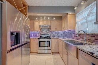 6311 Crestside Dr in Pasadena, TX - Building Photo - Building Photo