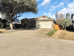 1032 Tudor House Rd in Pflugerville, TX - Building Photo - Building Photo