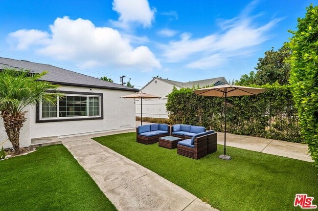6327 Babcock Ave in Los Angeles, CA - Building Photo - Building Photo