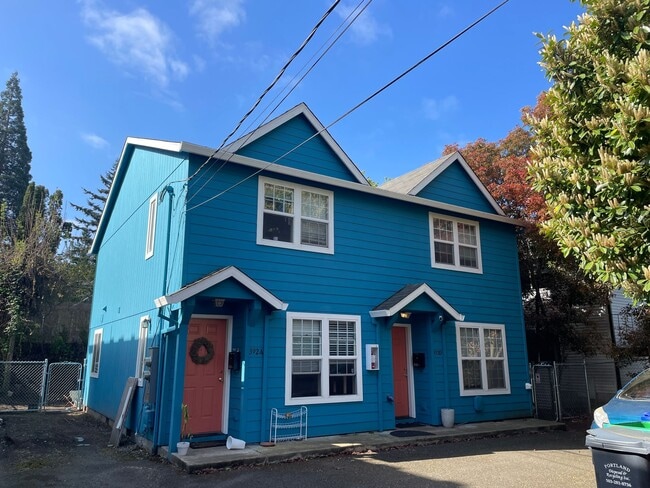 property at 3924 SE Gladstone St