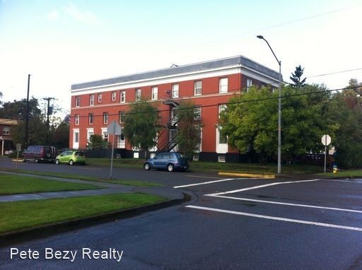 701 H St in Centralia, WA - Building Photo