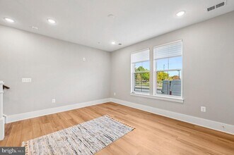 2506 W Peninsula Dr in Baltimore, MD - Building Photo - Building Photo