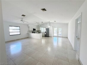 630 105th Ave N in Naples, FL - Building Photo - Building Photo